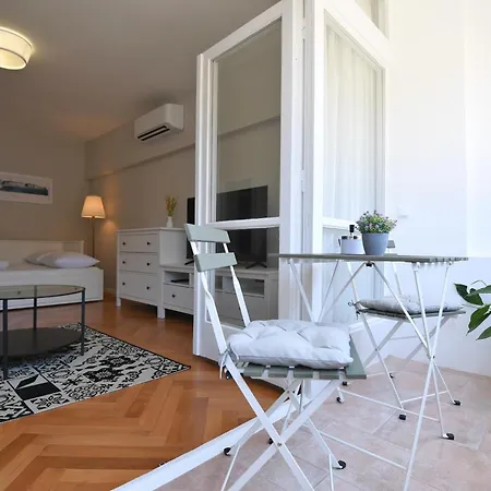 Ton, Old Town * Zara