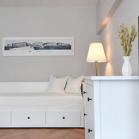 Ton, Old Town * Ζαντάρ