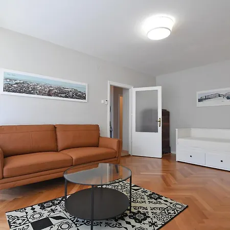 Apartman Ton, Old Town