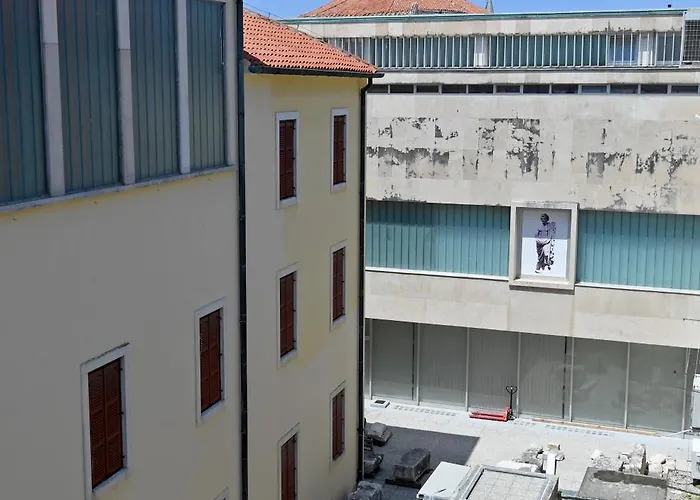 Ton, Old Town Lejlighed